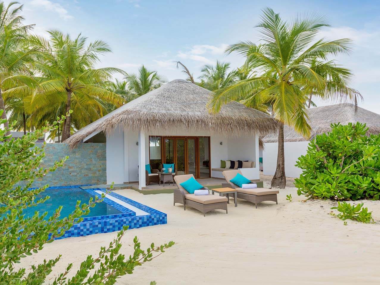Cocoon Maldivi beach suite with pool