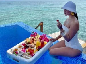 plavajoci zajtrk maldivi